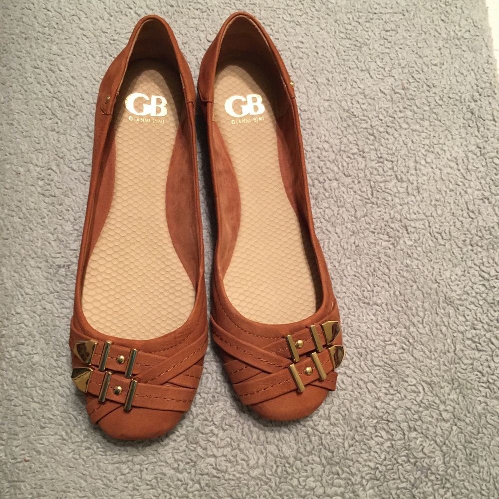Gianni Bini NWOB brown flats size 9.5